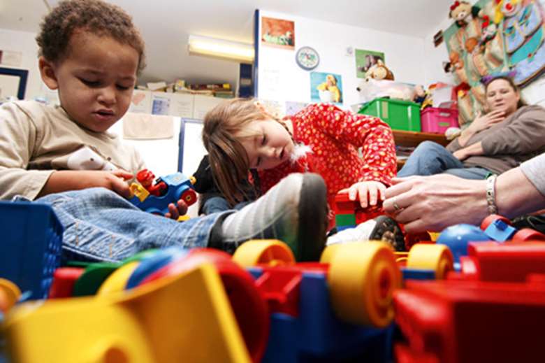 Researchers say nurseries can narrow the attainment gap of young children by employing graduates.