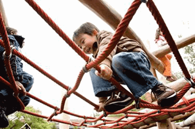 Outdoor play helps children learn according to the ESRC. Image: Emilie Sandy
