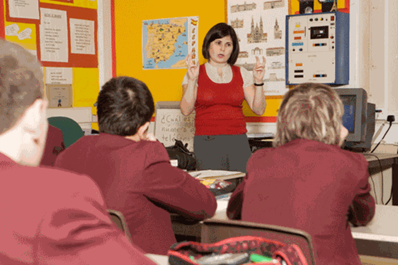 The government has issued advice to teachers and schools on developing school behaviour policies.