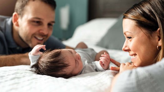 The report highlights examples of projects using parent champions to help support families experiencing poverty. Picture: Pololia/AdobeStock